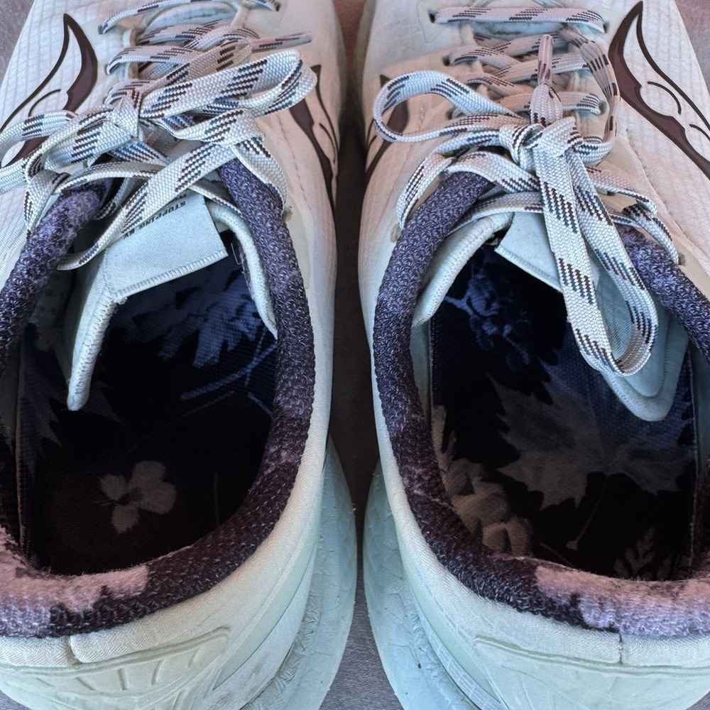 Saucony Women's White Running Shoes - Picture 8 of 12